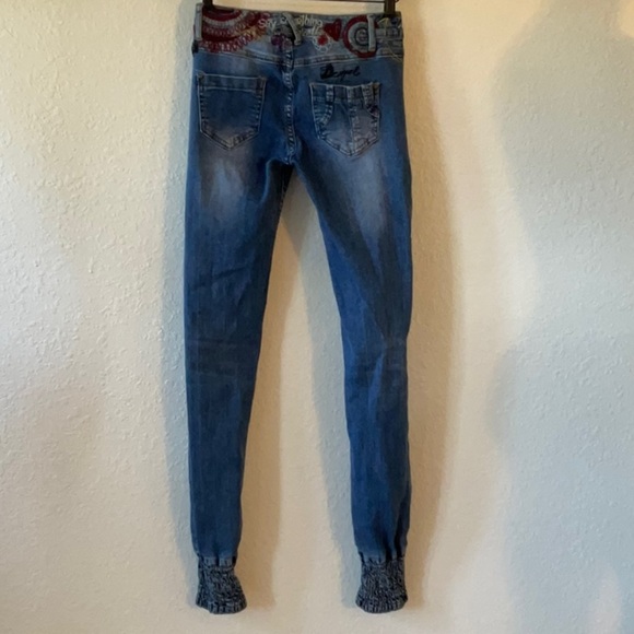 DESIGUAL Jeans. Say Something Nice Sz 26. Preloved. Stretch. Embroidery. - Picture 13 of 13
